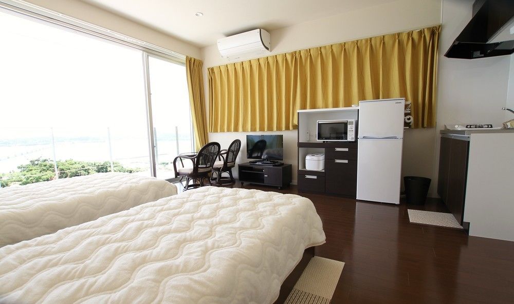 Hotel Ocean Hills Kouri Nakijin Exteriér fotografie