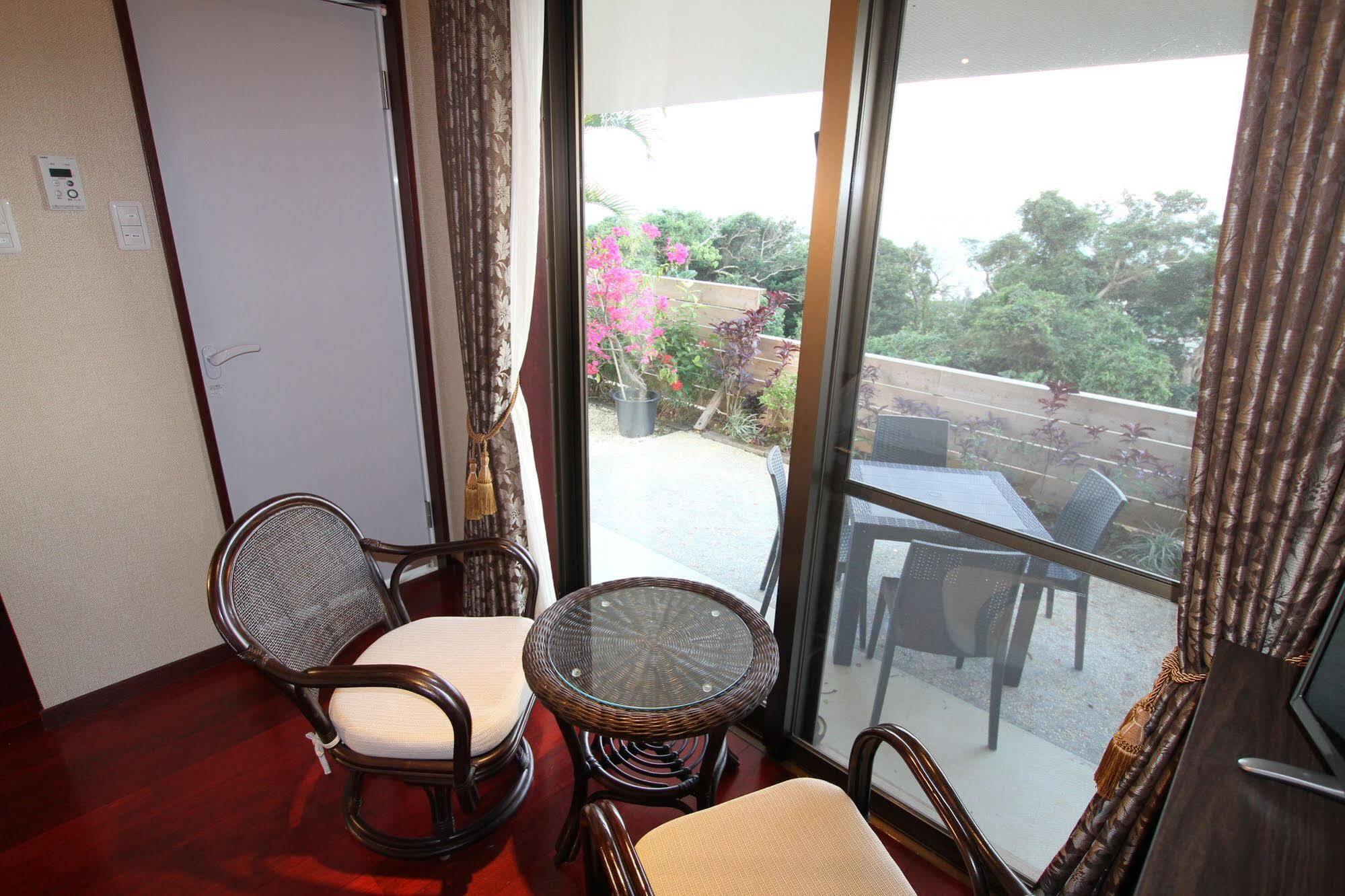 Hotel Ocean Hills Kouri Nakijin Exteriér fotografie
